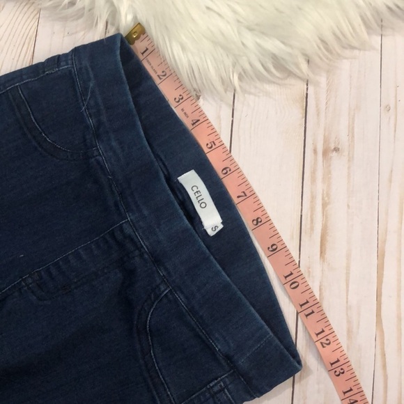 Cello Dark Wash Skinny Flare Jeans Size Small - Picture 6 of 9